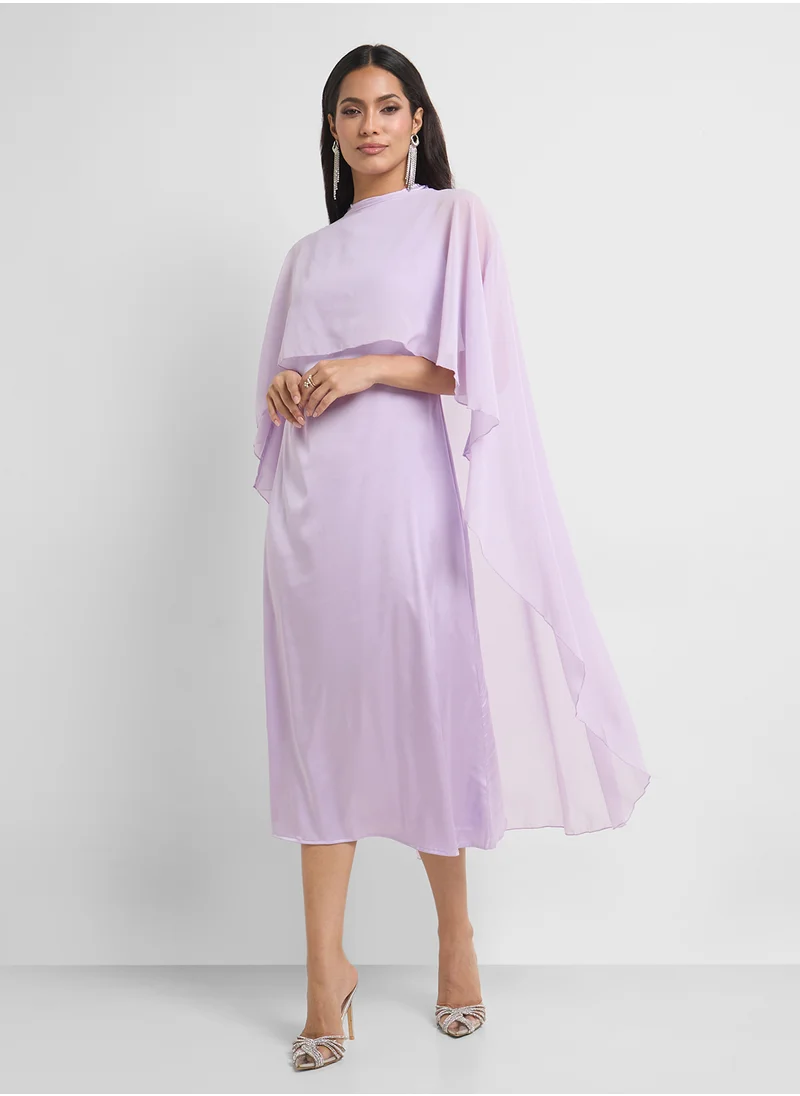 خزانة Dress With Cape Sleeves