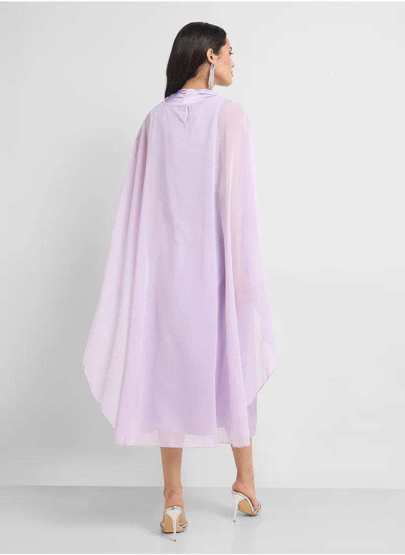 خزانة Dress With Cape Sleeves