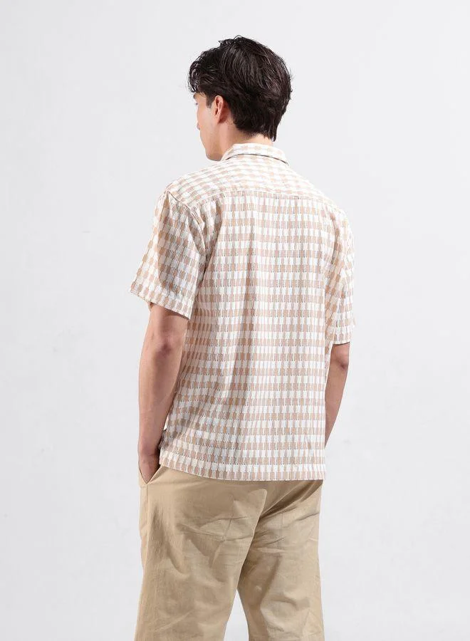 ذا انديان كراج كو Men Relaxed Fit Solid Cuban Collar Half Sleeves Shirt