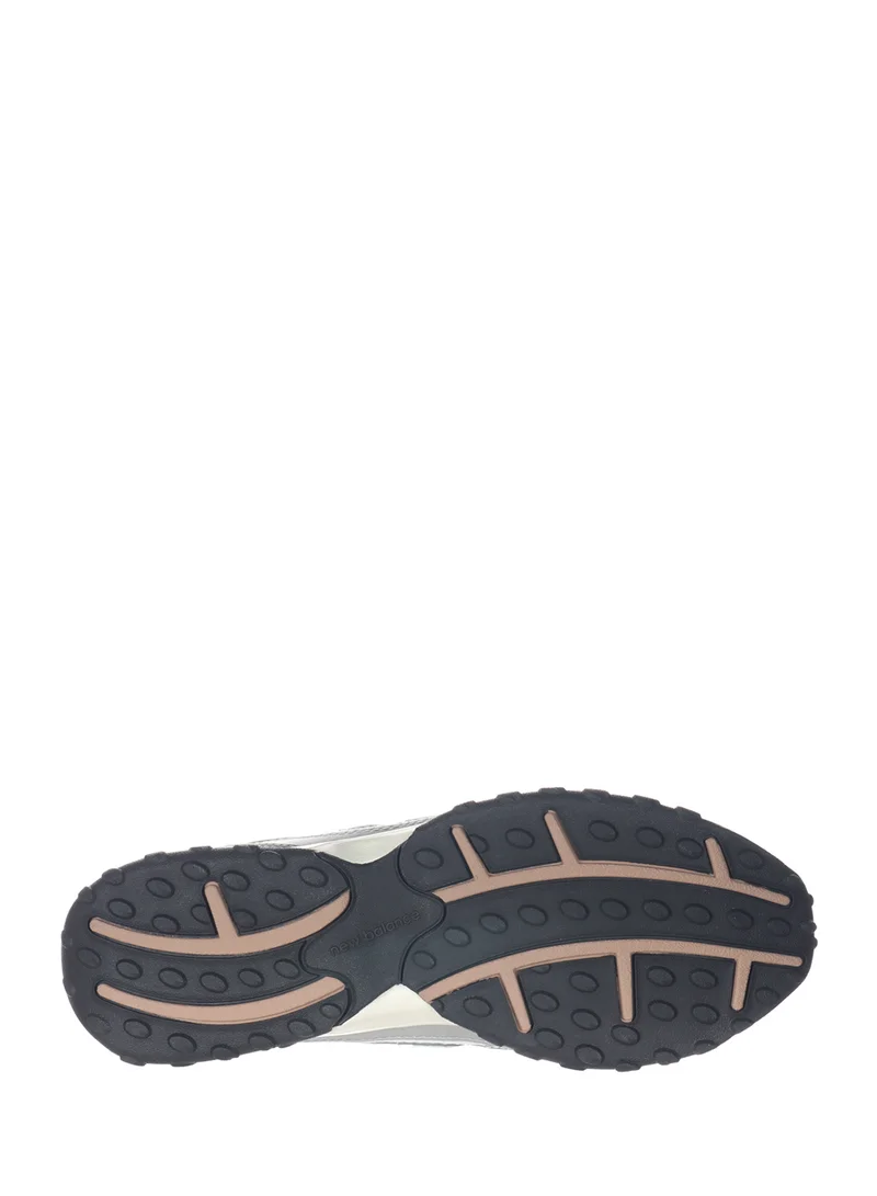 New Balance 204L Sneakers