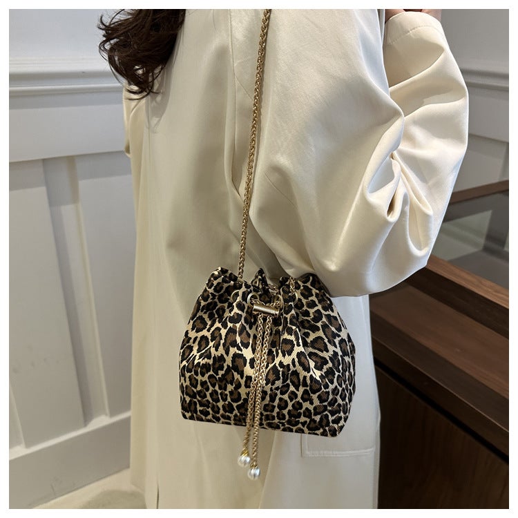 Leopard Bucket Bag Women'S Bag Personalized Niche Design Sense Chain Bag Autumn New Commuter Shoulder Bag Crossbody Bag - Image 5