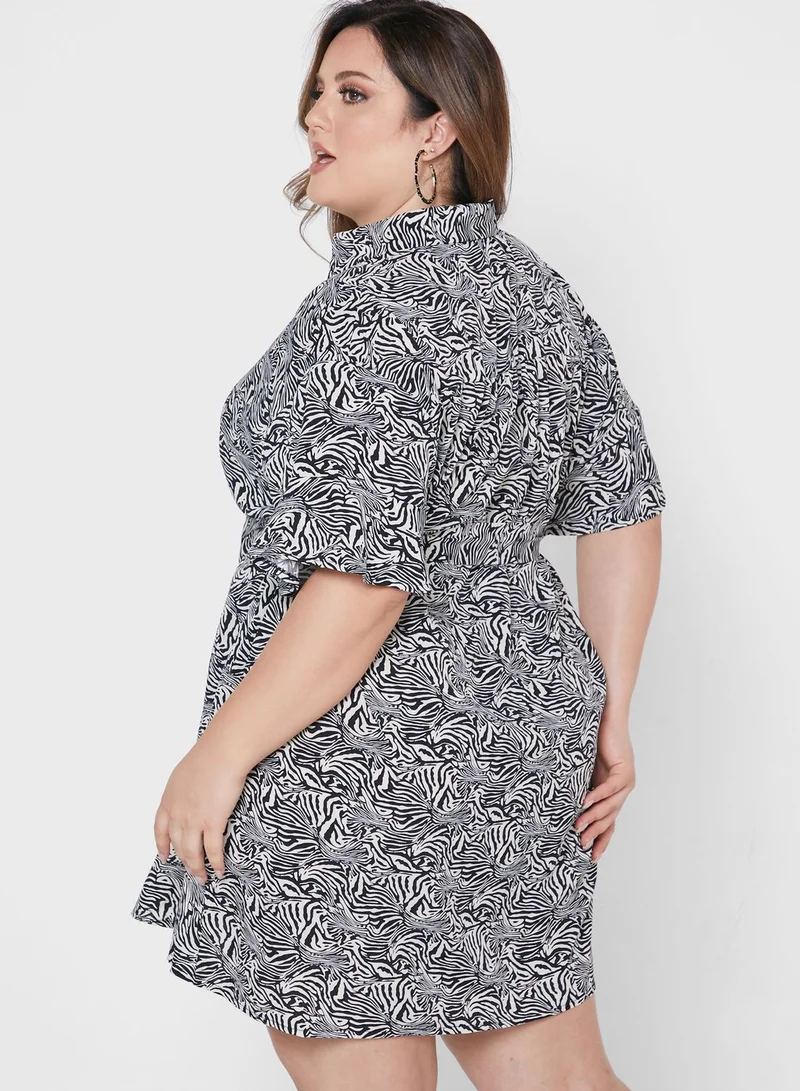 I Saw It First Curve Ruffle Hem Printed Button Detail Dress