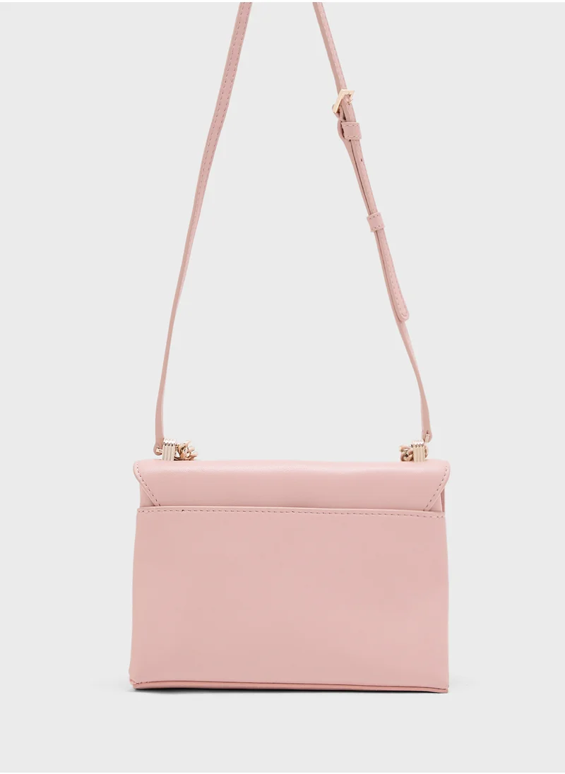 دكني Evie Small Flap Crossbody