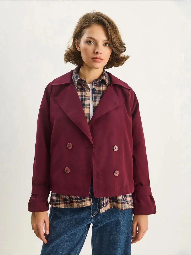 بيانكو لوتشي معطف ترنش قصير بقصة مريحة وفتحة مزدوجة من لوتشي