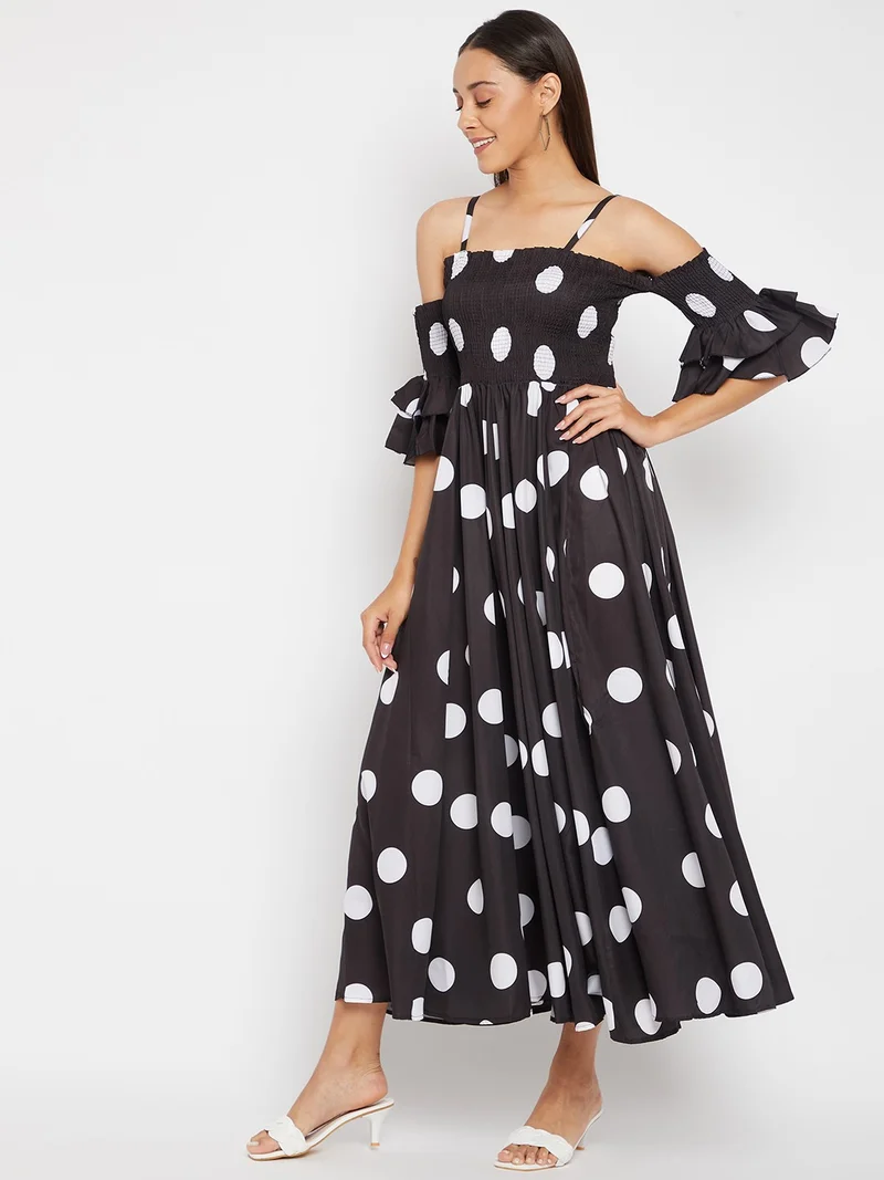 بانيت فستان ماكسي منقّط (Polka Dot) - قاعدة سوداء مع نقاط بيضاء