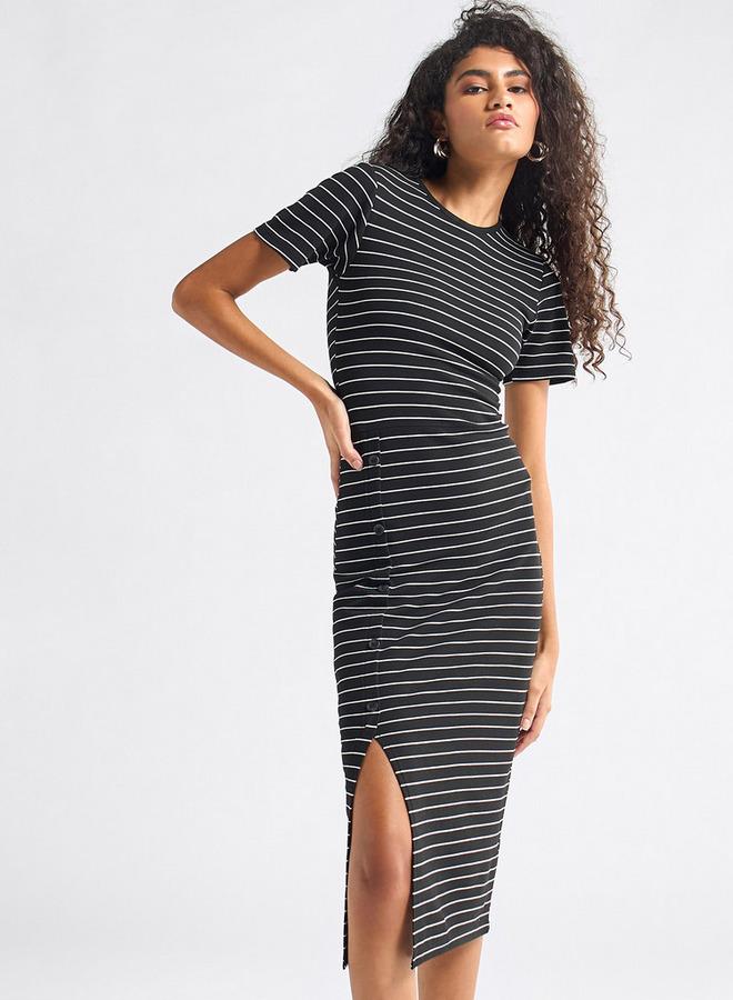 سبلاش فيڤ فستان مخطط بياقة مستديرة وتفاصيل فتحة - Image 1