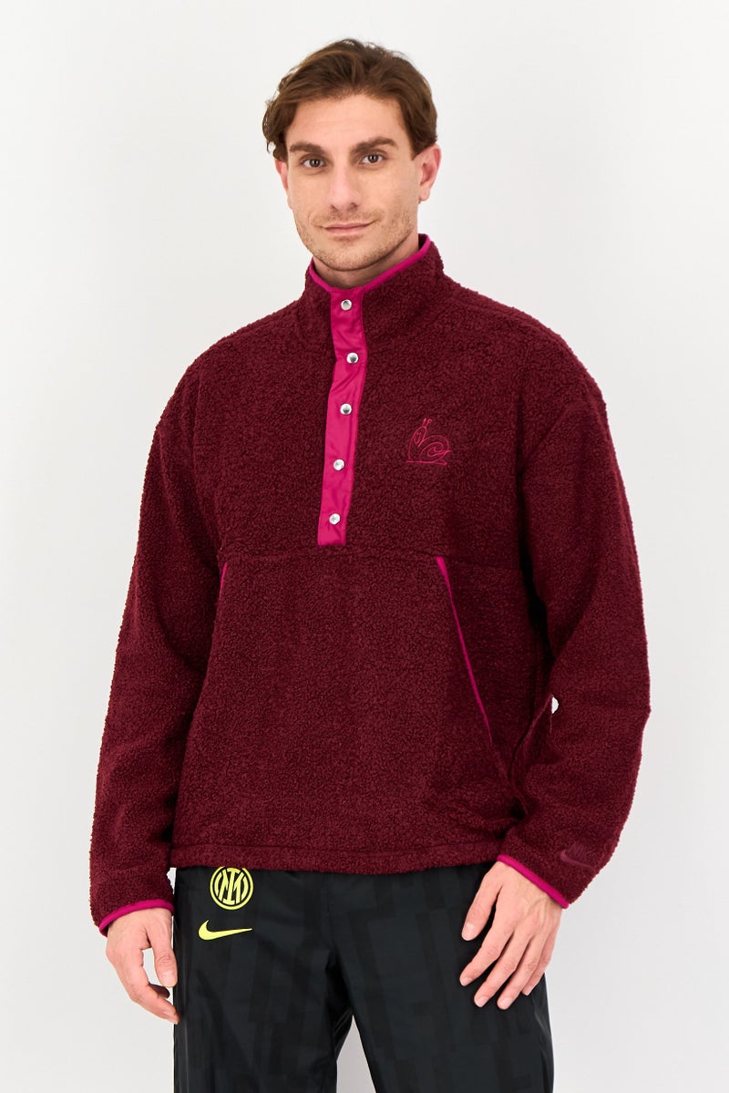 Nike سويت شيرت رياضي للرجال بأكمام طويلة مناسب في الهواء الطلق، مارون - Image 1