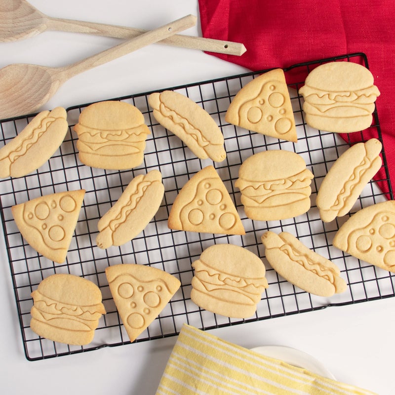 Bakerlogy Set of 3 Fast Food themed cookie cutters (Designs: Hot Dog, Hamburger, and Pizza), 3 pieces - Bakerlogy - Image 4
