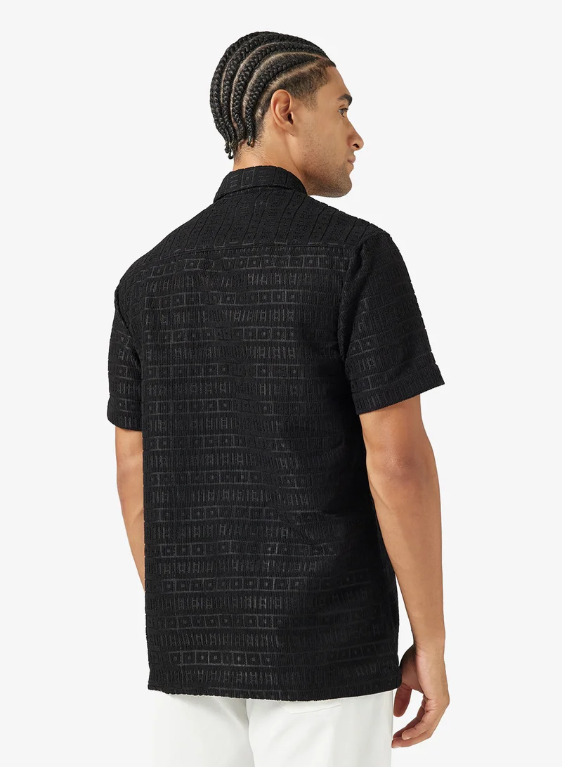 سفنتي فايف قميص كلاسيكي بقصة عادية