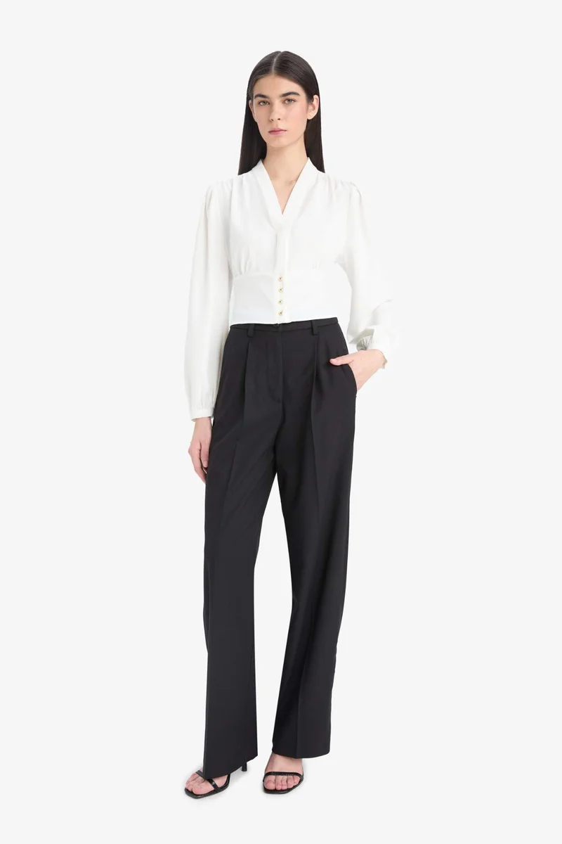 ديفاكتو Slim Fit V-Neck Long Sleeve Blouse