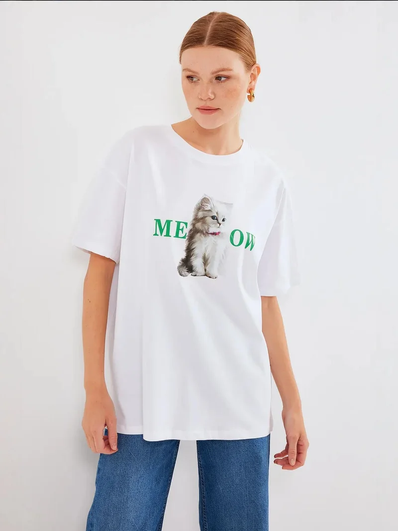 بيغ دارت تيشيرت بياقة دائرية مطبوع كبير الحجم من