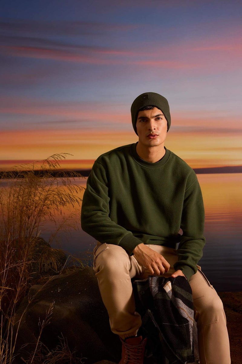 DeFacto Relax Fit Crew Neck Fleece Sweatshirt - Image 3