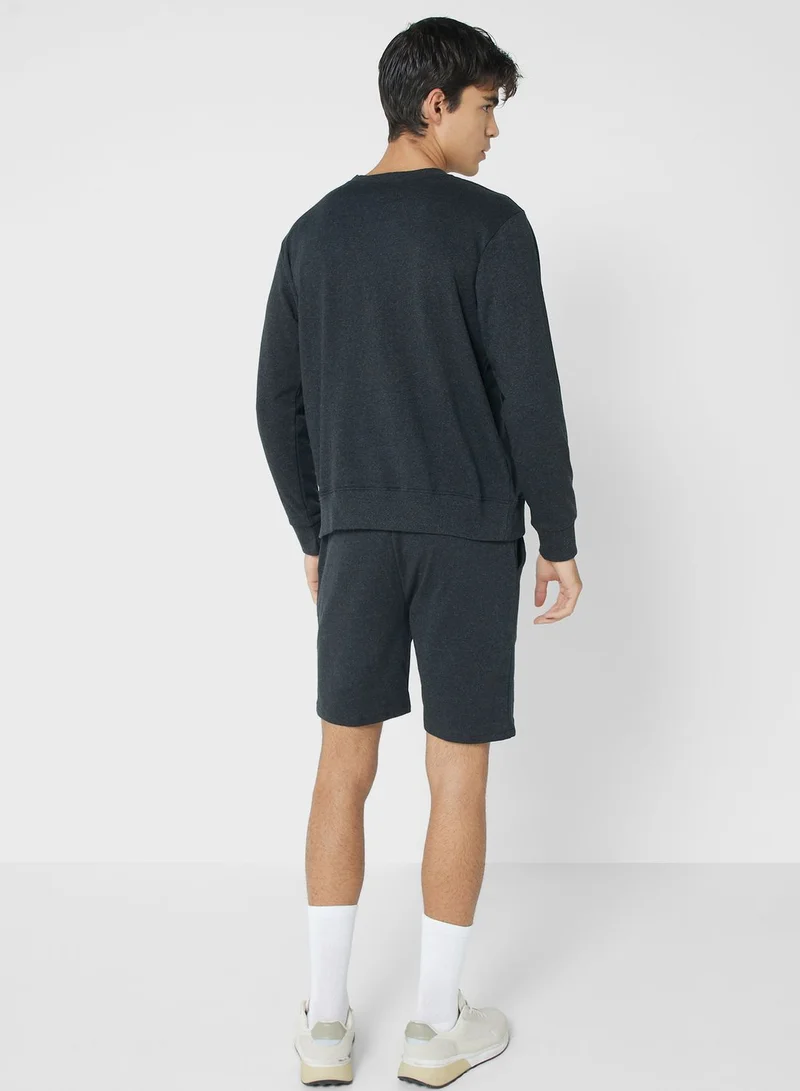 سفنتي فايف بيسيكس Essential Sweatshirt