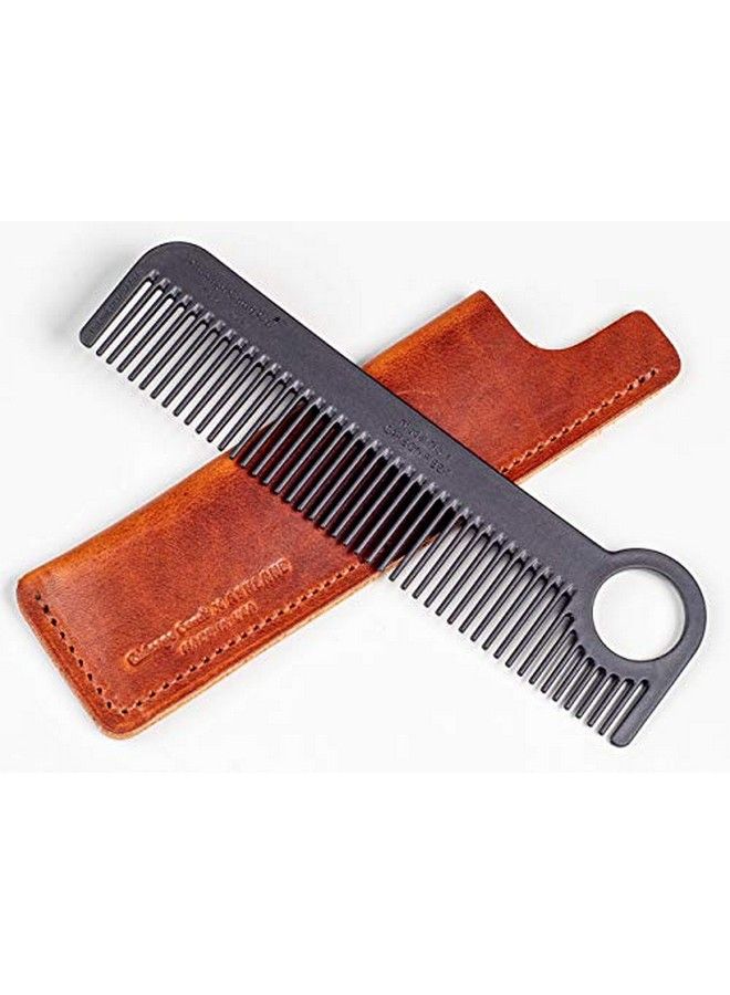Chicago Comb مشط كربون فايبر موديل 1 + غلاف جلد هوروين تان إنجليزي مصنوع في الولايات المتحدة مشط جيب وسفر نهائي ناعم قوي وخفيف مضاد للكهرباء الساكنة غلاف جلد أمريكي فاخر - Image 2