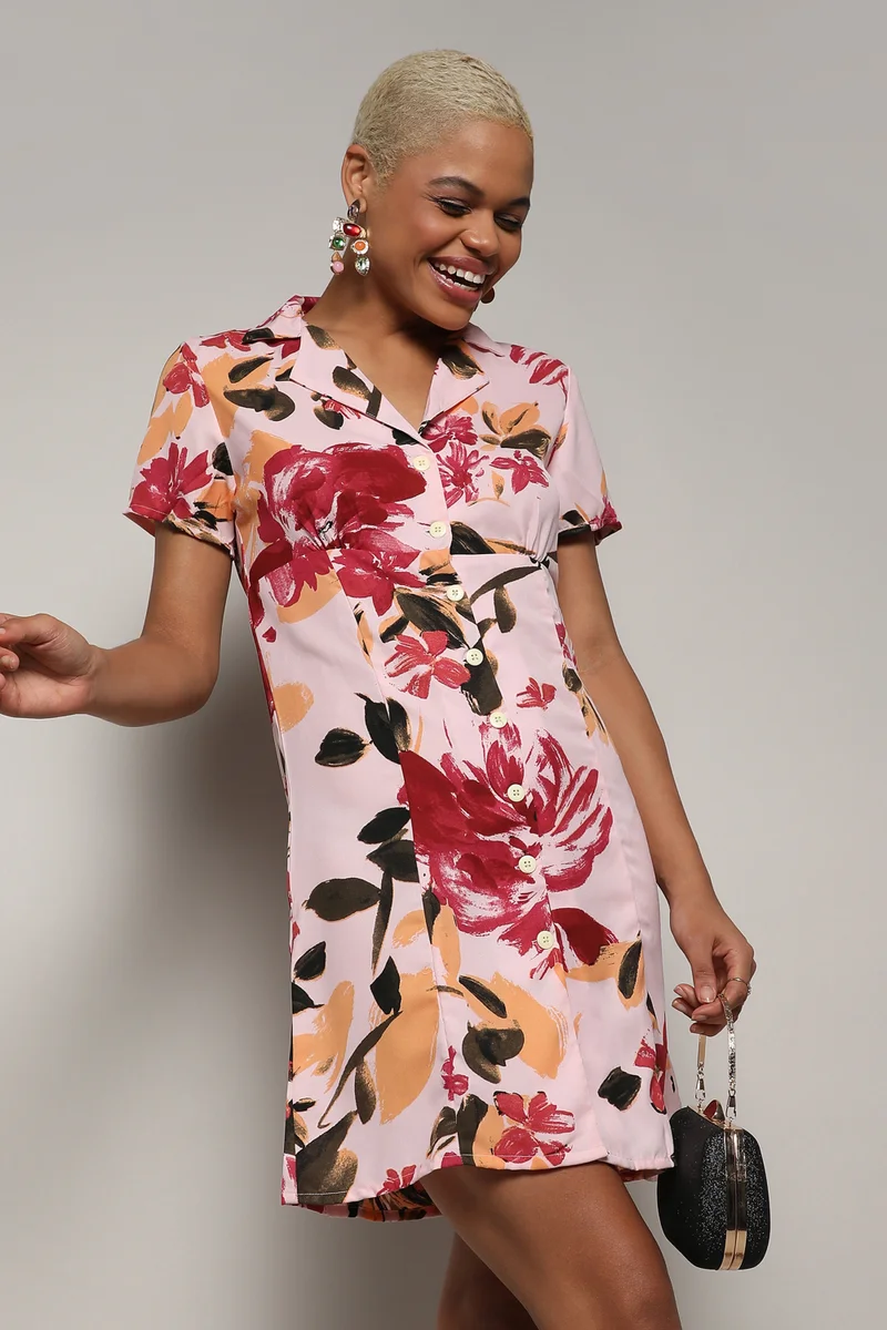 كامبوس سوترا فستان بأزرار وطبعة زهور