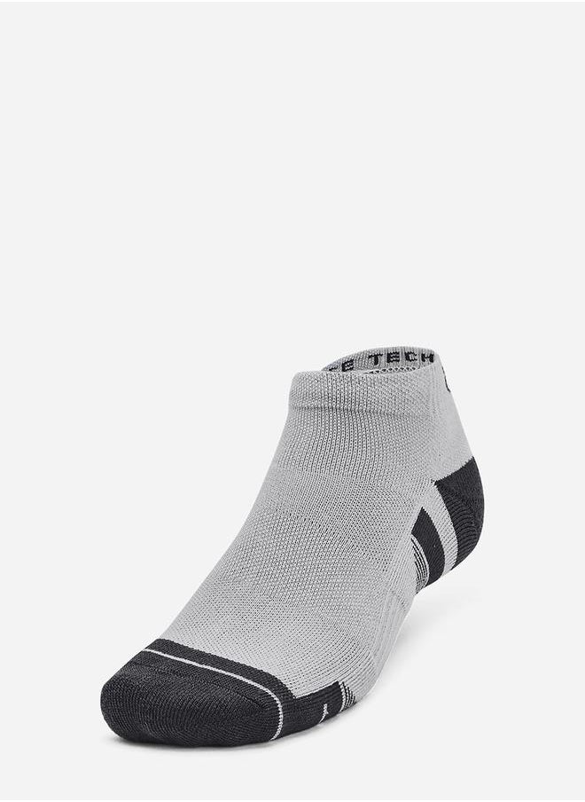 UNDER ARMOUR - مجموعة من 3 جوارب بطول الكاحل من Performance Tech - Image 1