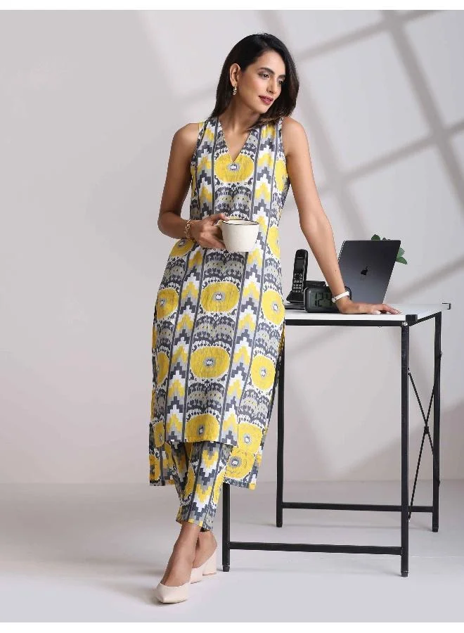 ترو برونز trueBrowns Yellow Cotton Ikat Sleeveless Kurta Pant Set