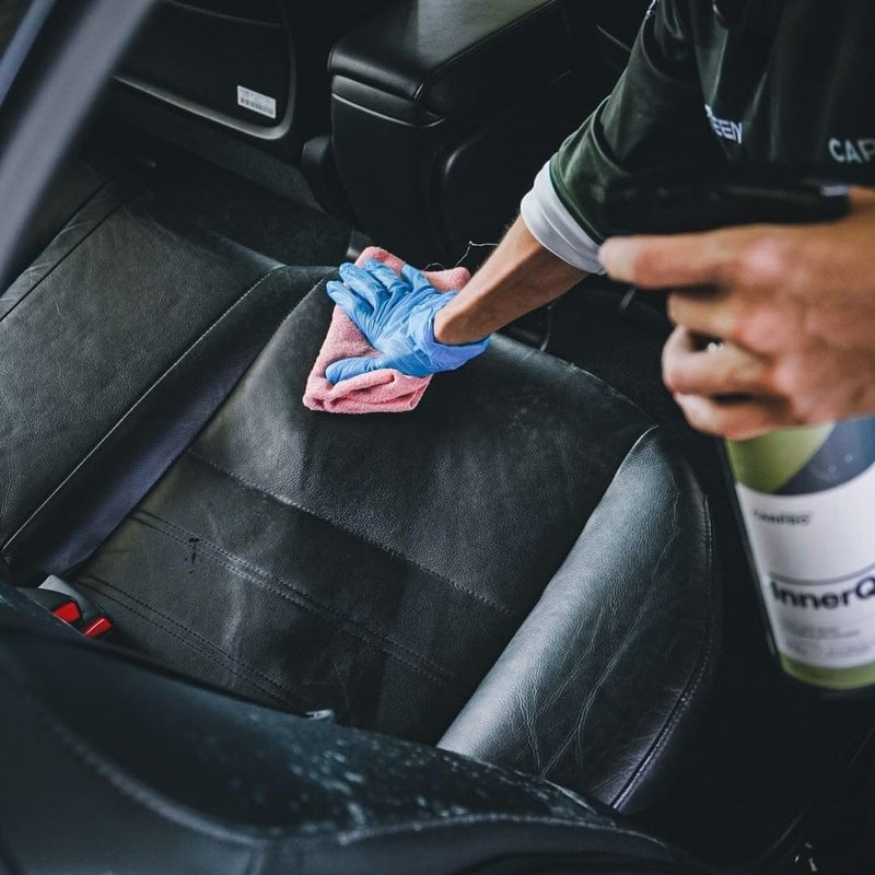 CARPRO InnerQD منظف سريع لداخل السيارة، مضاد للكهرباء الساكنة، ينظف بصمات الأصابع، الغبار ويمنع التصاق الغبار بالكهرباء الساكنة - 500 مل (17 أونصة سائلة) - Image 5