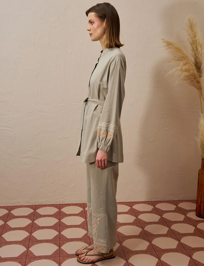 Kayra Embroidered Linen Double Suit Mold Green