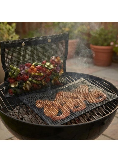 Reusable, non-stick mesh grill bag for easy cleaning, suitable for vegetables and fish. Dishwasher safe.