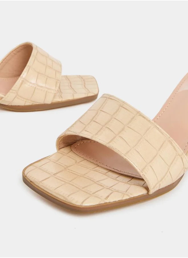 Styli Textured Block Heel Sandals