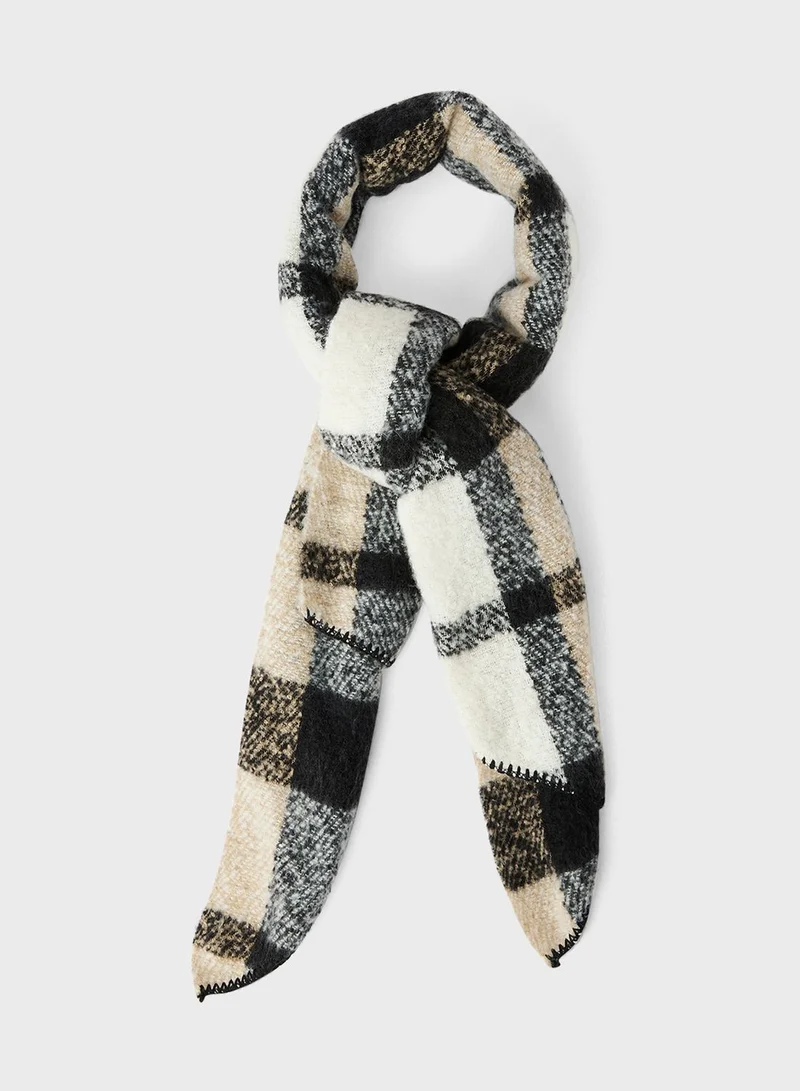 ONLY Plaid Print Scarf