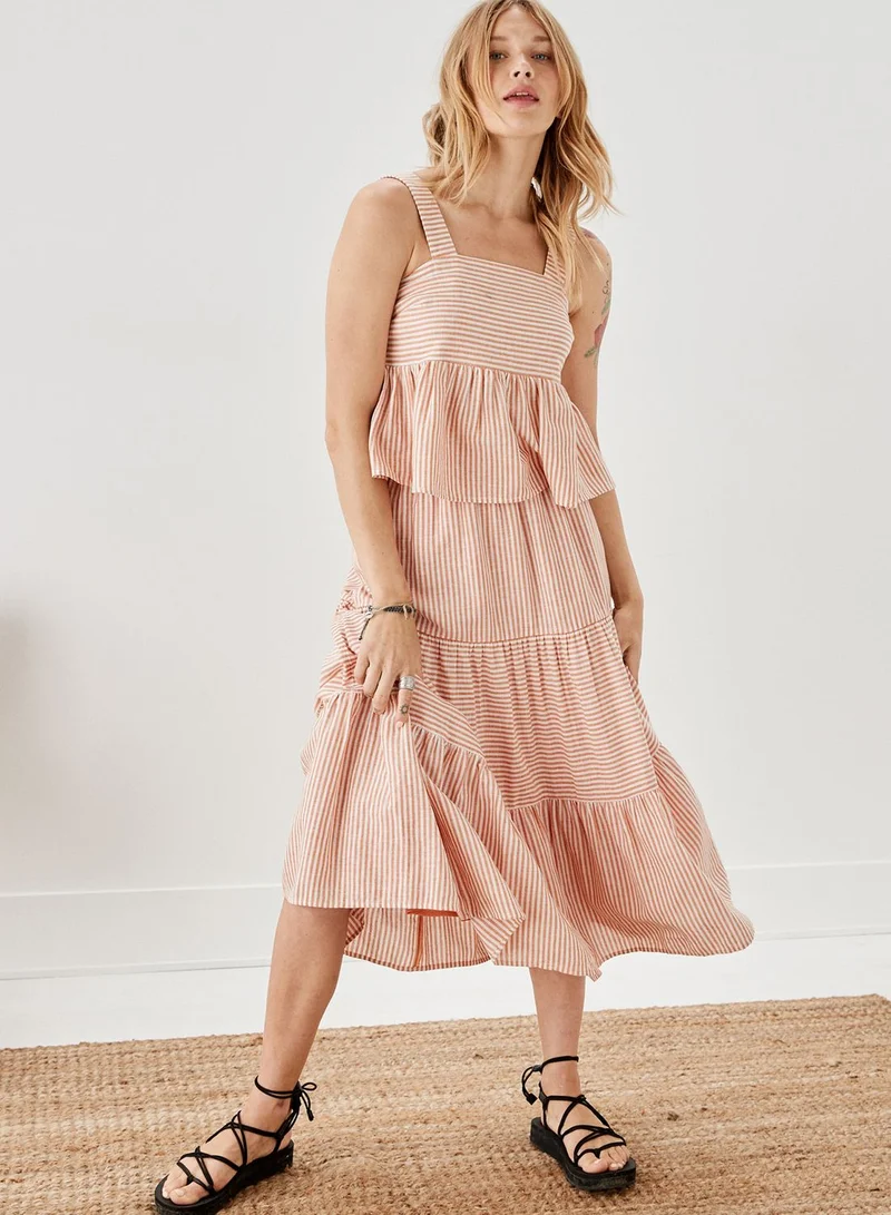 American Eagle Tiered Floral Printed Skirts