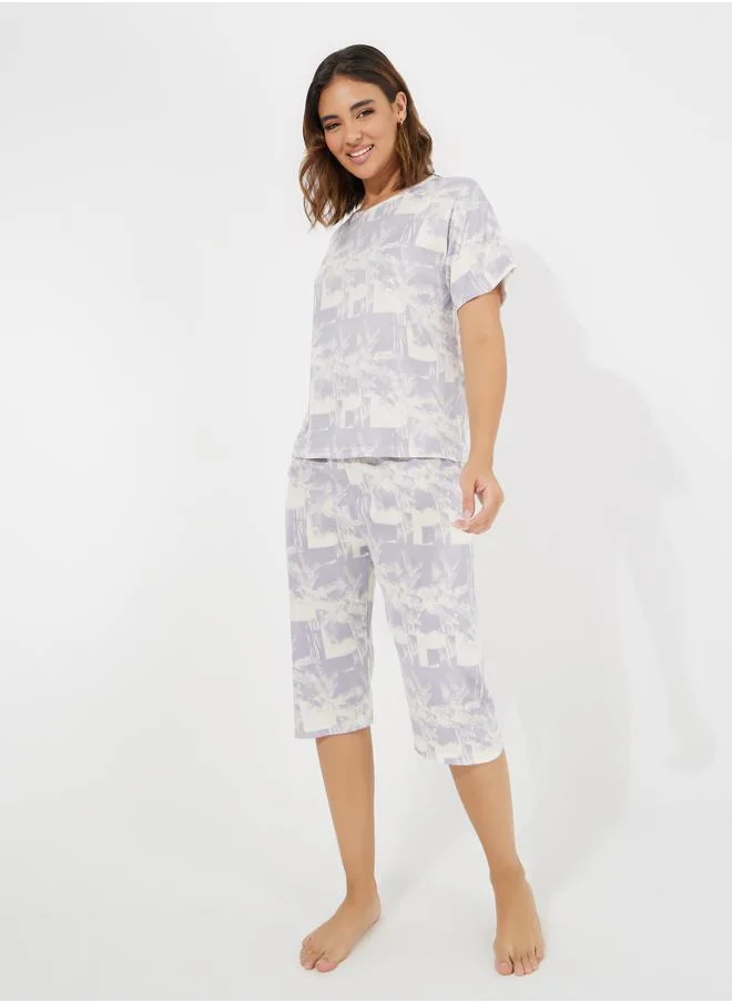 Styli All Over Print T-Shirt & Capri Pyjama Set