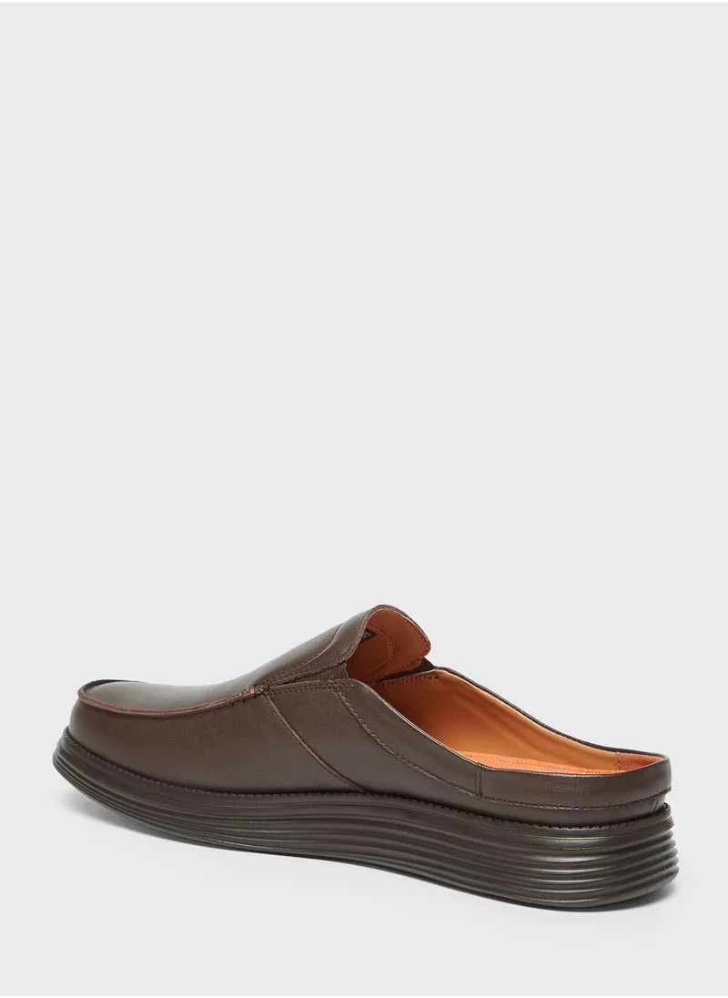 لو كونفورت Casual Comfort Slip Ons