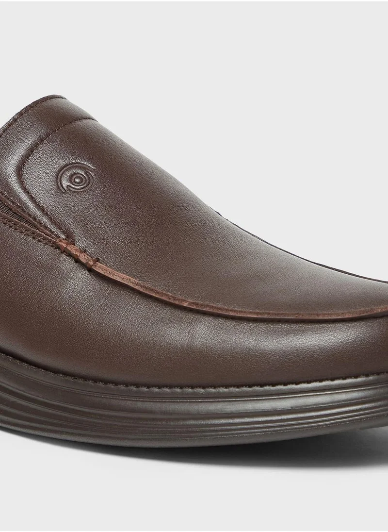 لو كونفورت Casual Comfort Slip Ons