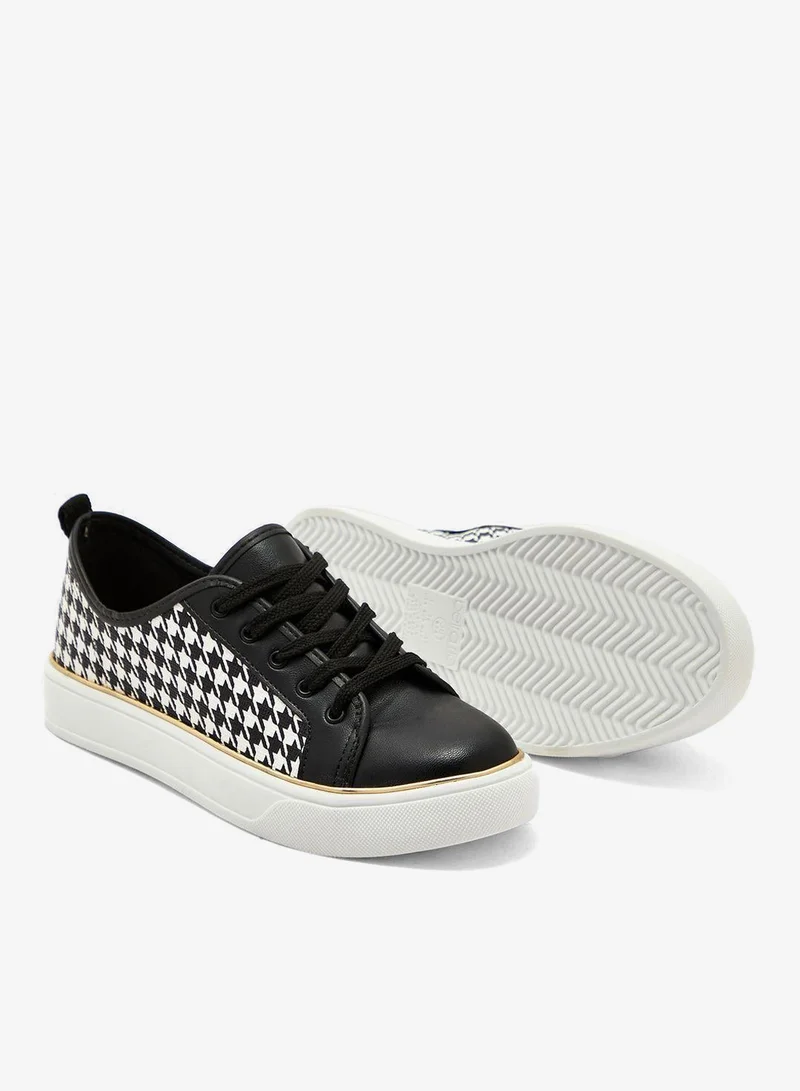 Beira Rio Black/White Comfort Women’s Sneakers – Lace-Up Ladies Sneakers & Casual Sneakers for Girls for Women | Best Price UAE