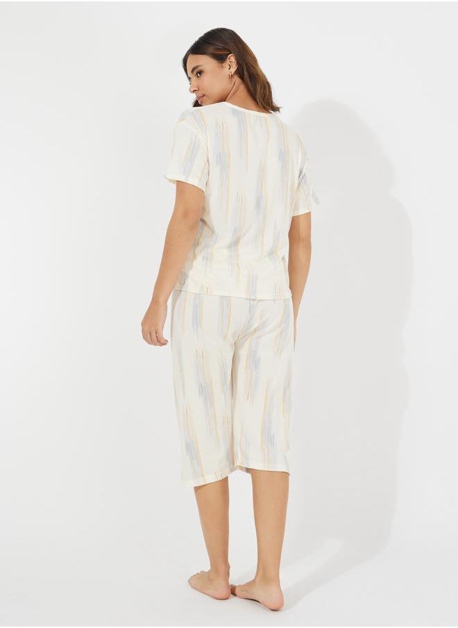 Take Two Printed Round Neck T-Shirt & Capri Pyjama Set  - Image 4