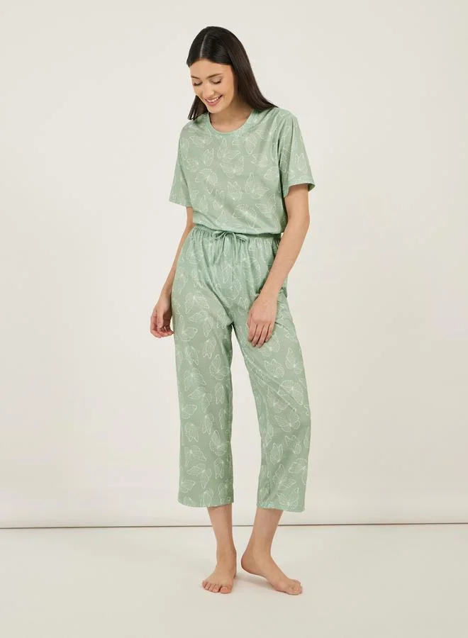 Styli All Over Butterfly T-Shirt & Capri Set