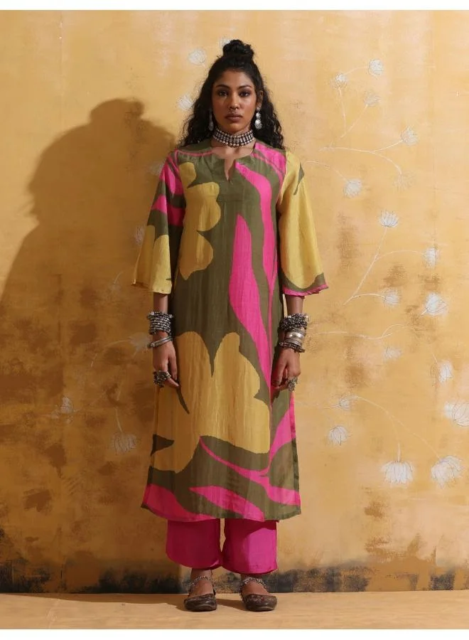 ترو برونز trueBrowns Green Pink Floral Print Muslin Silk High-Slit Kurta Set