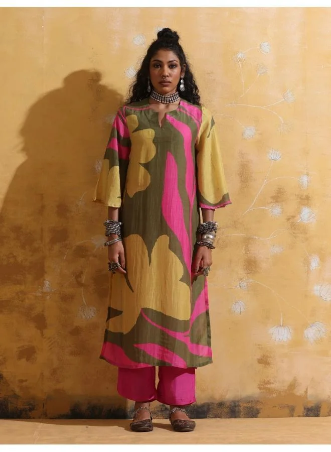 trueBrowns trueBrowns Green Pink Floral Print Muslin Silk High-Slit Kurta Set