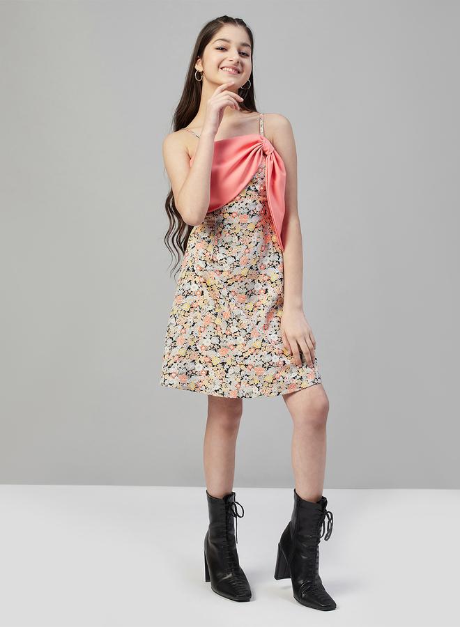 ستايلو بج فستان ستايلو بطبعة زهور وتفاصيل ربط - Image 4