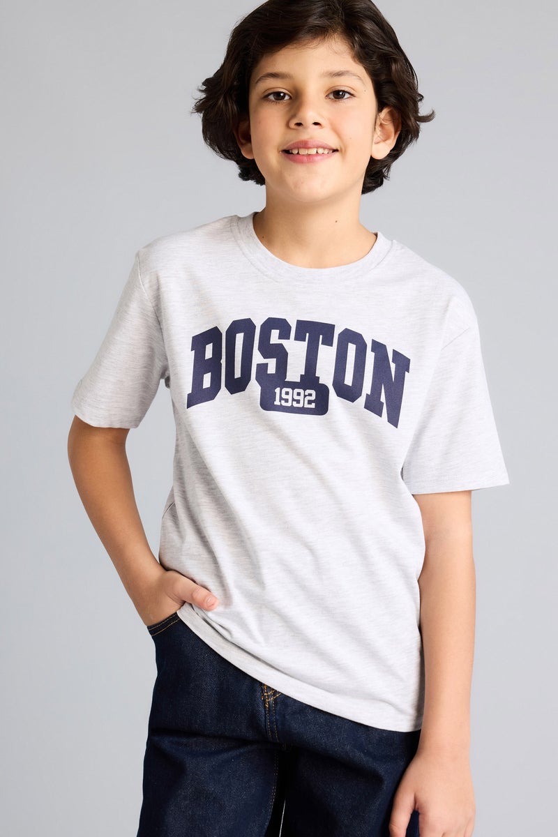 ديفاكتو تيشيرت اولادي نص كم مطبوع قصة عادية برقبة مستديرة - Image 1