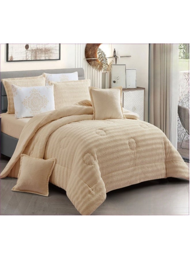 Horse A stylish and soft winter set with a large quilt measuring 230×250 cm, a full elasticized bedspread measuring 200×200 cm, and 4 large pillowcases measuring 55×75 cm for complete warmth and comfort for a more elegant bedroom (choose bedspread size). - Image 1