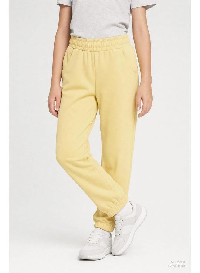 Perendi Elastic Comfortable Cut Pocketed Unisex Sweatpants for Boys and Girls.