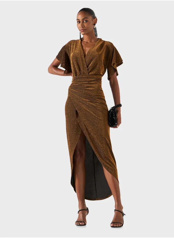 تواكستريمز Textured Flutter Sleeve V- Neck Dress