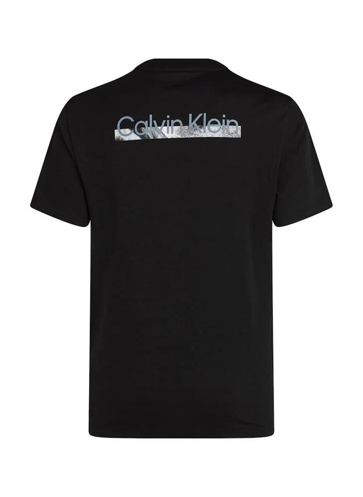 كالفن كلاين Graphic Logo Crew Neck T-Shirt