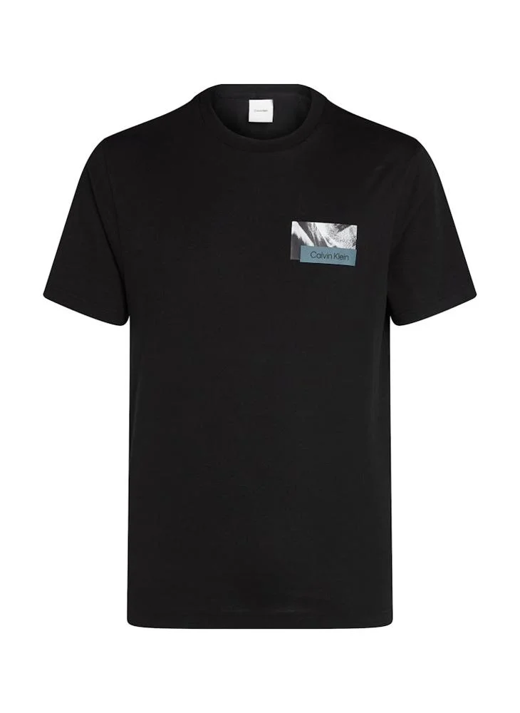 كالفن كلاين Graphic Logo Crew Neck T-Shirt