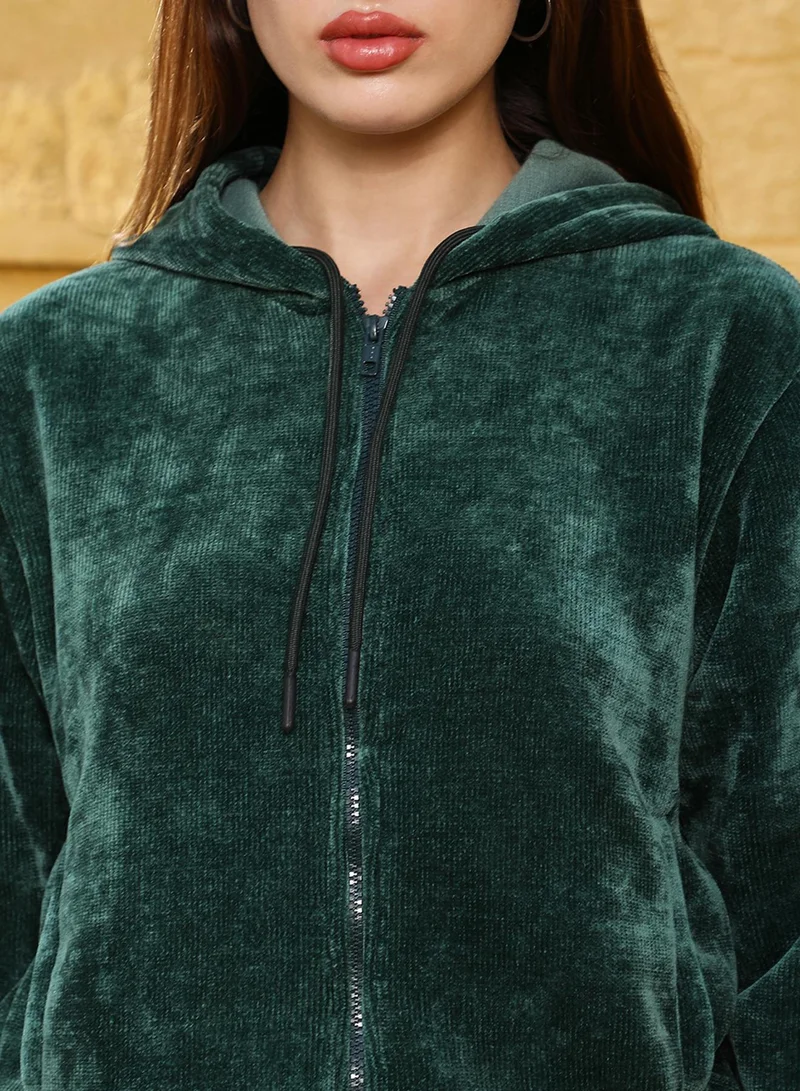 Campus Sutra Women's Emerald Green Zip-Front Ribbed Hoodie