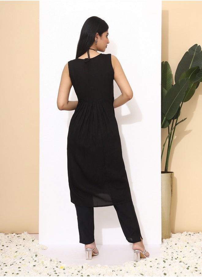ISHIN Aline Fit Self Design Pattern Round Neck Neck Sleeveless BLACK Colour Woven Cotton Kurtas for Women with Semi Elastic Closure - Perfect for your Festive Celebrations  - Image 5