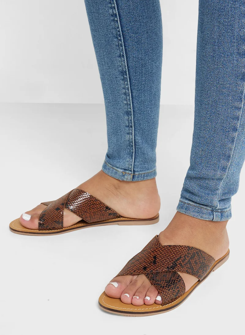 LEATHER COLLECTION Printed Cross Strap Flat Sandal