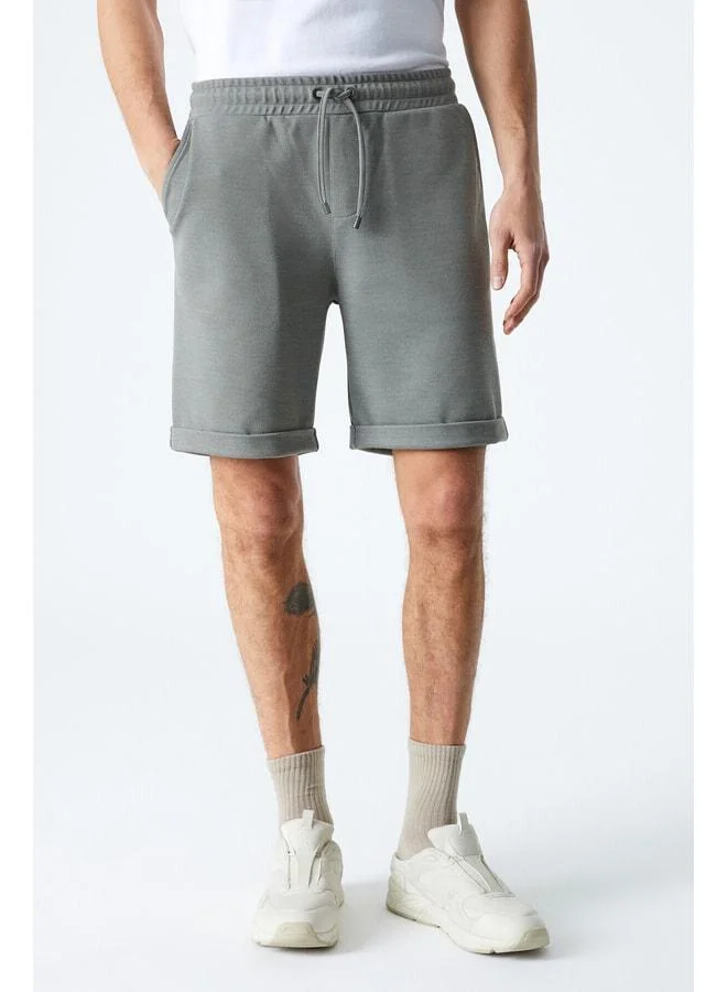 GRIMELANGE ARDIAN Men's Comfort Fit Pocketed Elastic Waist Green Shorts & Bermuda.