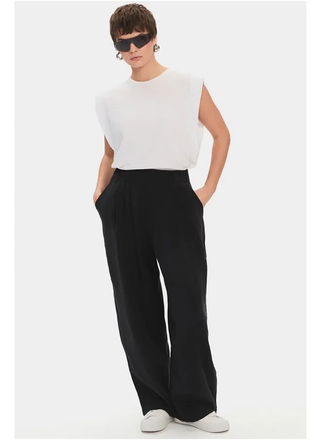 جون June Women Wide Leg Elastic Waist Flowy Trouser Black