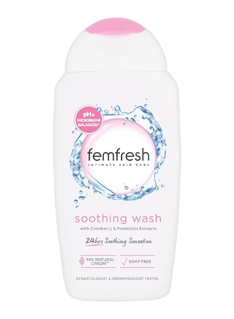 femfresh Femfresh Daily Intimate Wash with Aloe Vera 250ml + Femfresh Extra Care Soothing Wash - 250ml - Image 3