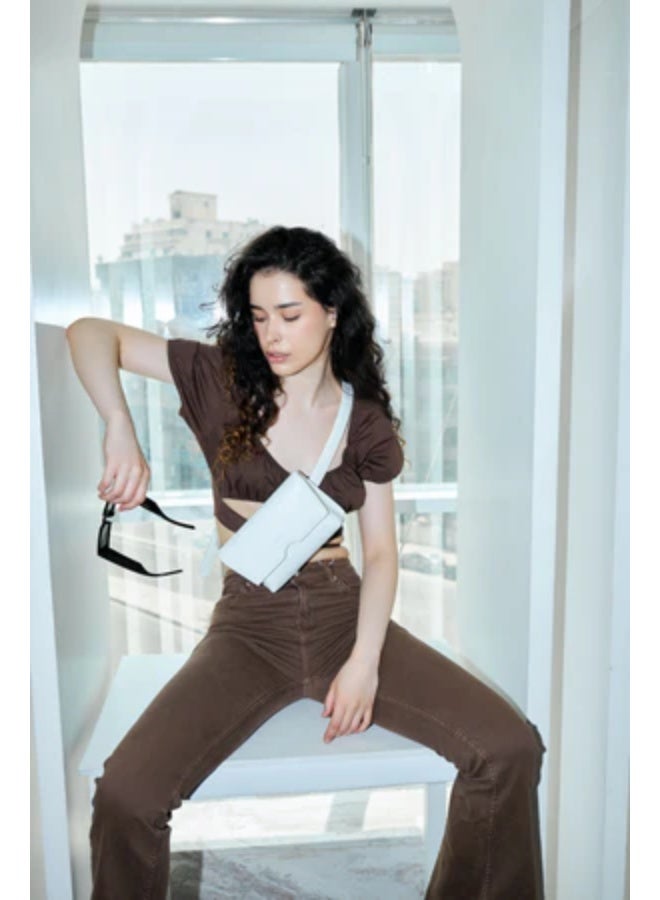 حقيبة حزام جلدية باللون الأبيض - Image 1