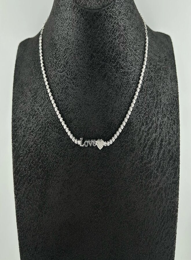 World Luxury A delicate, feminine, crystal-studded silver necklace - Image 2